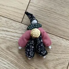 人形型布製ブローチ