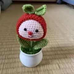 赤い果実の編みぐるみ 植物型
