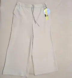 ショート丈　ワイドキレイめパンツ