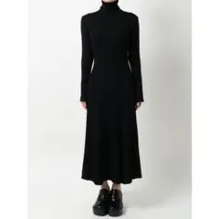 ③エモダ ハイネックスリットニットロングワンピース ブラック