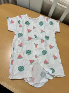 西松屋　半袖ロンパース　スイカ柄　60〜70cm