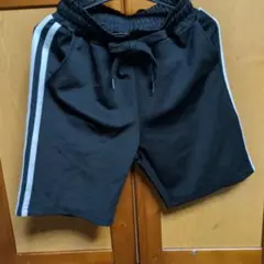 ブラック サイドストライプ ハーフパンツ 120cm