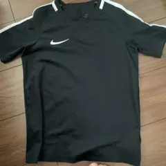 Nike DRI-FIT 黒 Tシャツ Sサイズ