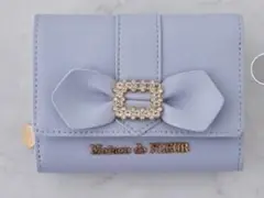 Maison de FLEUR ビジューバックルリボンウォレット　ブルー