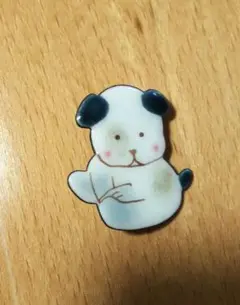 ブローチ 犬 七宝