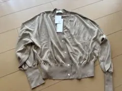 連休最終価格　未使用uncraveWHITEシアーニットクルーネックカーディガン