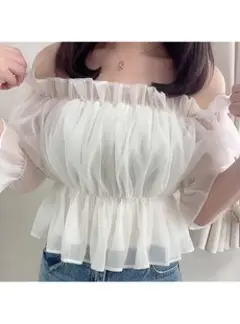 美品　グレイル【オフホワイト】シアーギャザーショート丈ブラウス[tu541