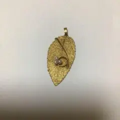 アンテイーク金細工　リーフ&パール　ペンダントヘッド