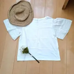 ホワイト レース付きフレア袖　 Tシャツ　カットソー　半袖　トップス