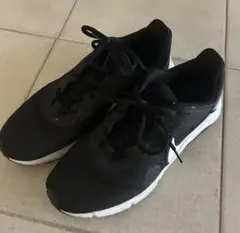 【美品】NIKE レジェンドエッセンシャル2 29cm 黒