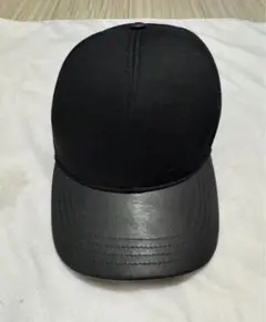 NEIL BARRETT 美品 ピアシング レザー xぼんつディングキャップ 黒