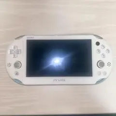 PlayStation Vita 本体(PCH-2000) メモリーカード付き
