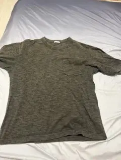 ダークグレー ポケット付き Tシャツ