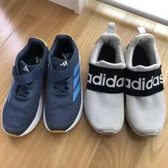 adidas スニーカー ベルクロストラップ付き