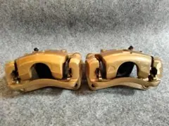 LA600S タントカスタム等用 ブレーキキャリパー OH ゴールドに塗装します