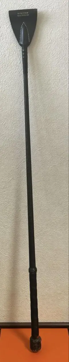 レザー短鞭 黒　67センチ