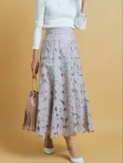 シアー刺繍フレアスカート