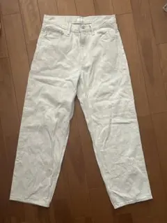 完売カラー UNIQLO ワイドストレートジーンズホワイト 30