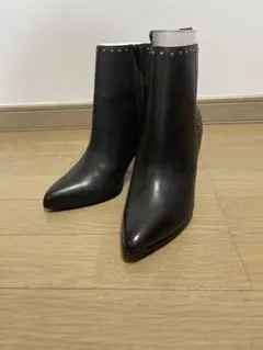 Item thumbnail for item f0a27f53-f5e6-43e5-901b-1e4aa7f40f90