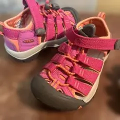 【美品】KEEN キーン ニューポートH2 キッズサンダル 15cm ピンク