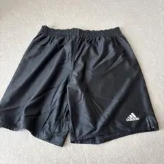 adidas ブラック ハーフパンツ