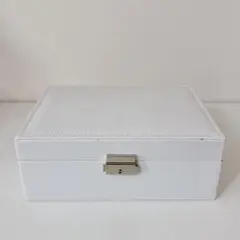 ジュエリーボックス　鍵付き
