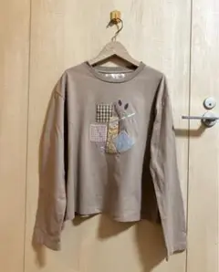 アトリエドゥサボン　 日記のコラージュ刺繍×ワッペン　ロンＴ ベージュ