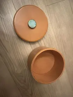 レザー製ラウンドストレージボックス 蓋付き