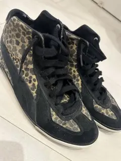 Puma ヒョウ柄 ハイカットスニーカー