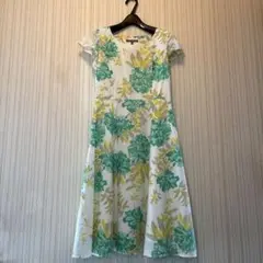 LAURA ASHLEY ワンピース