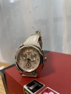 ティソ TISSOT 腕時計 文字盤マザーオブパール