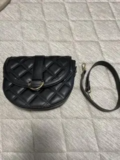 ブラックキルティングバッグ