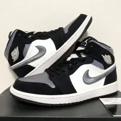 【レア】NIKE AIR JORDAN 1 MID