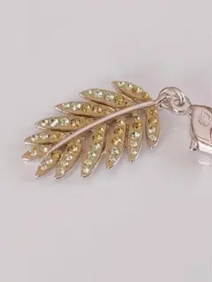 スワロフスキー葉っぱチャーム　レア