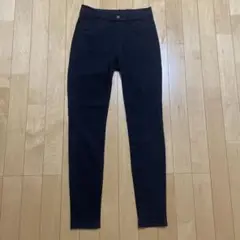 ユニクロ　ウルトラストレッチレギンスパンツ　黒