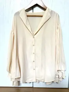 mysty woman ベージュ バルーンスリーブ シャツ