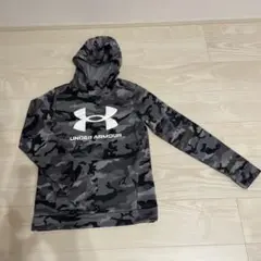 UnderArmourアンダーアーマー 迷彩　パーカー　裏起毛　160