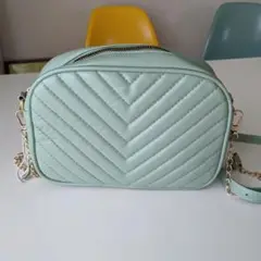 ミントグリーン キルティングショルダーバッグ