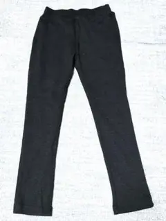 黒い厚手ロングパンツ バックポケット付き