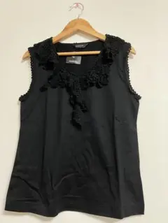 インゲボルグ　ブラック ノースリーブ トップス