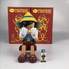 KAWS 座り方ピノキオ 限定フィギュア
