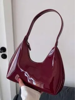 赤　バッグ　ハンドバック　バーガンディー