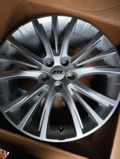 ジャガーXE 18インチ5穴108 F:7.5J+46 R:8.5J+55 タイ 楽天市場】PCD108（リム径（インチ）18）（ホイール｜タイヤ