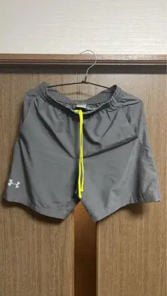 Under Armour HeatGear フィットショーツ SM/PP グレー