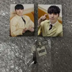 SEVENTEEN holiday アクキー　トレカ　バーノン　セット