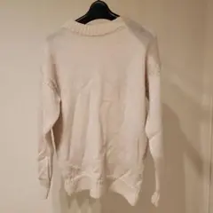 ユニクロ　白ニット
