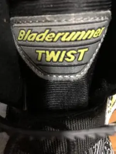Bladerunner TWIST ブラック/イエロー ローラーシューズ