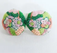 nakki ピアス　刺繍