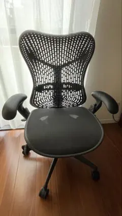 Herman Miller ミラチェア