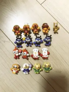 アンパンマン　バスボール　フィギュアセット 17体
